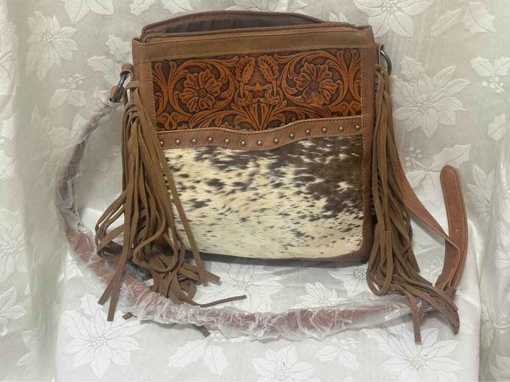 Tooled Leath & Cowhide Frng Crossbody w/conceal  PKT B186
